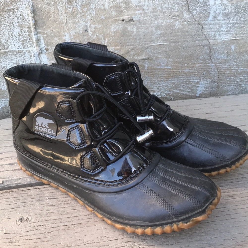 Sorel Out N About Black Patent Rain Boots